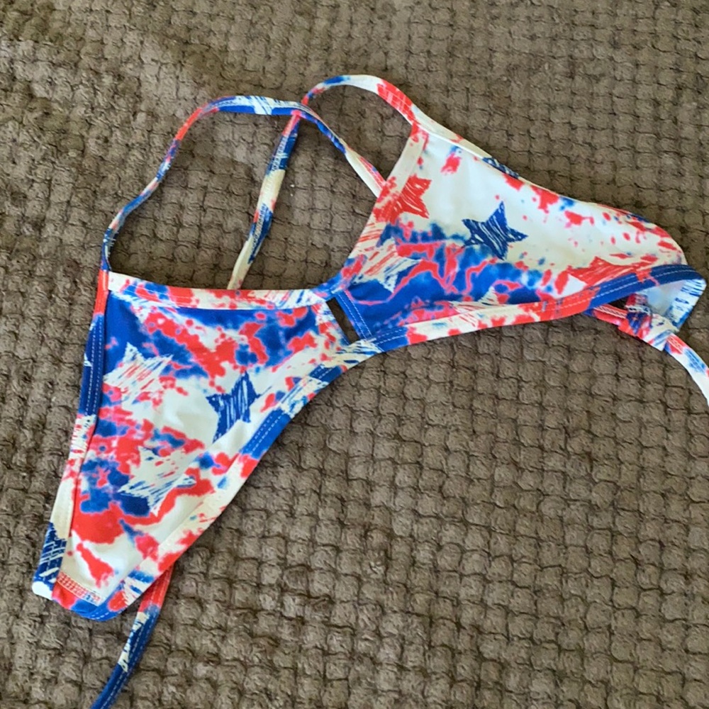 Jolyn Bikink Top